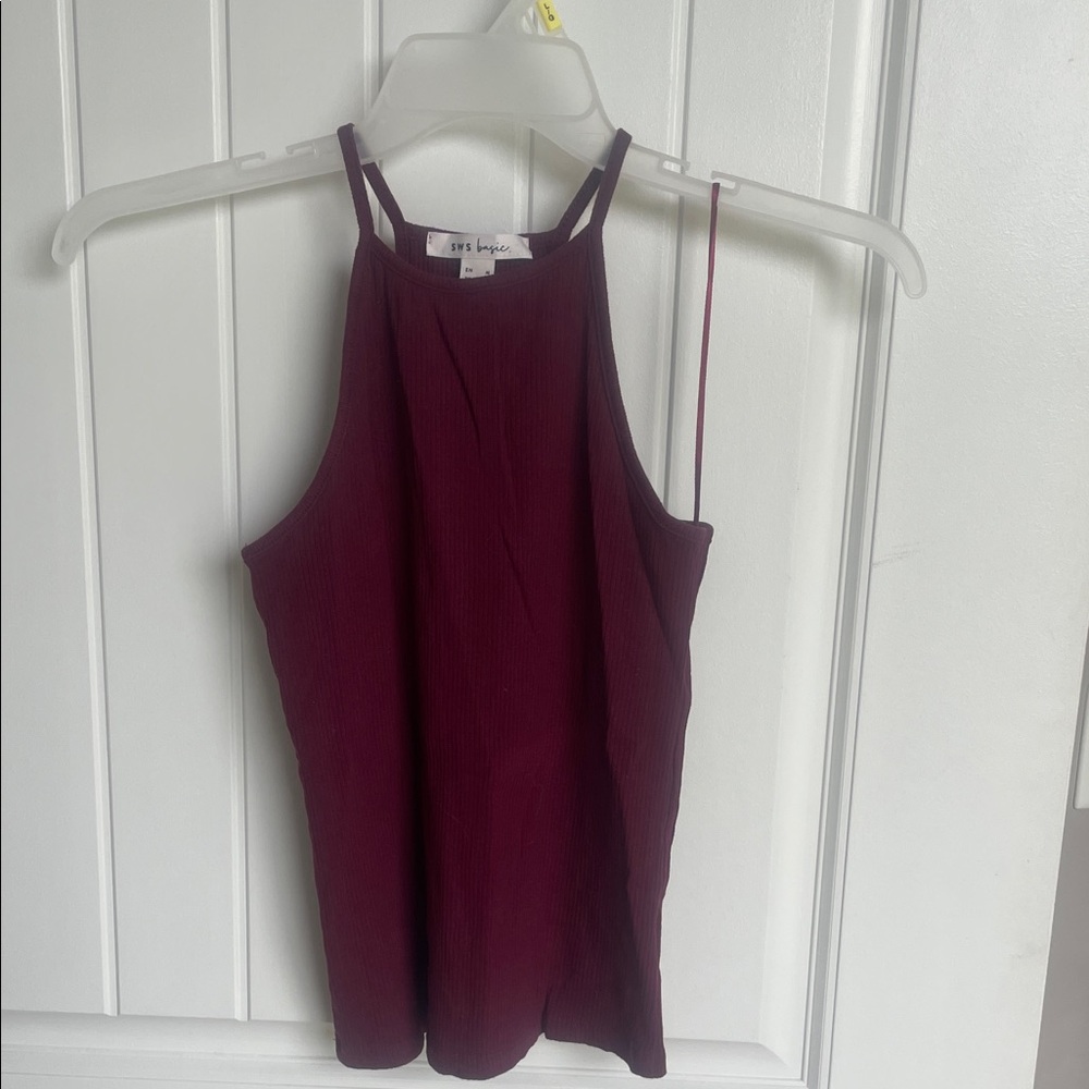 3/$15 🎉 NWOT M Women's Burgundy Tank Top